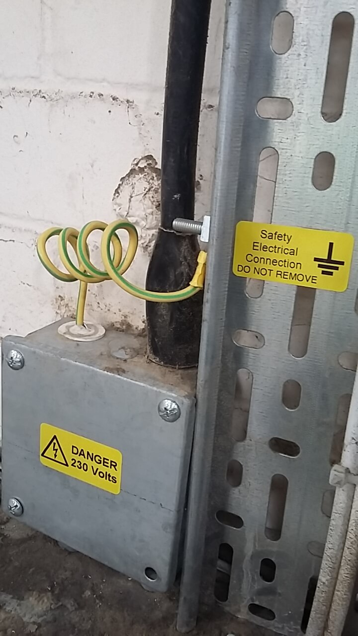 Safety earth wires